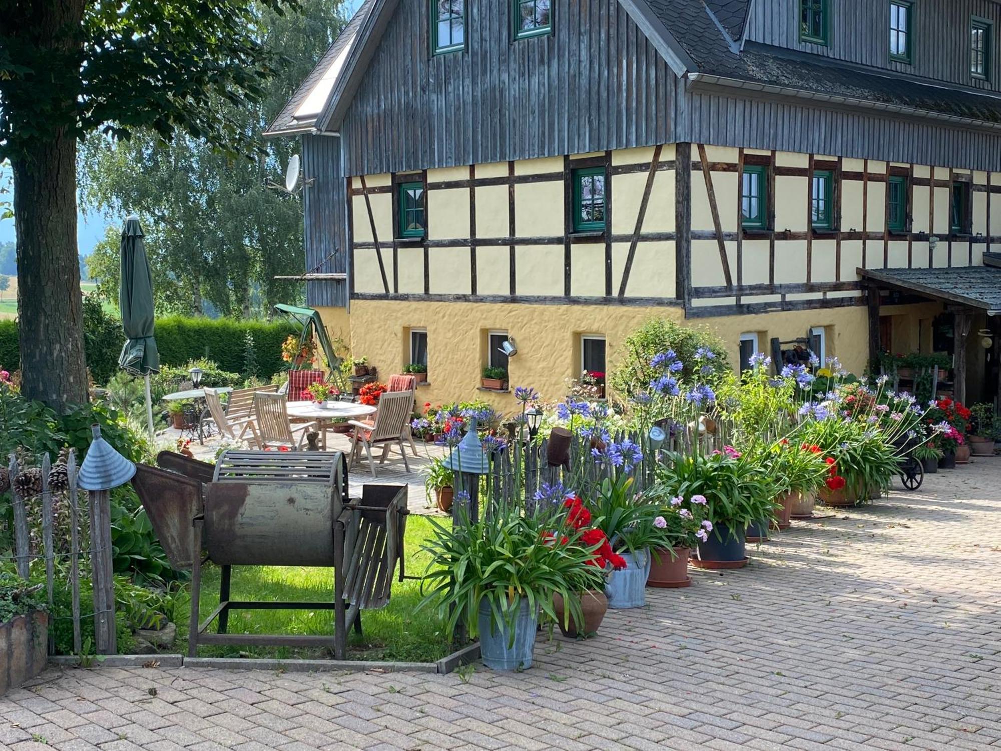 Hotel Olbernhau Mit Sauna - Kleines Landhotel Zur Ofenschenke Eksteriør bilde