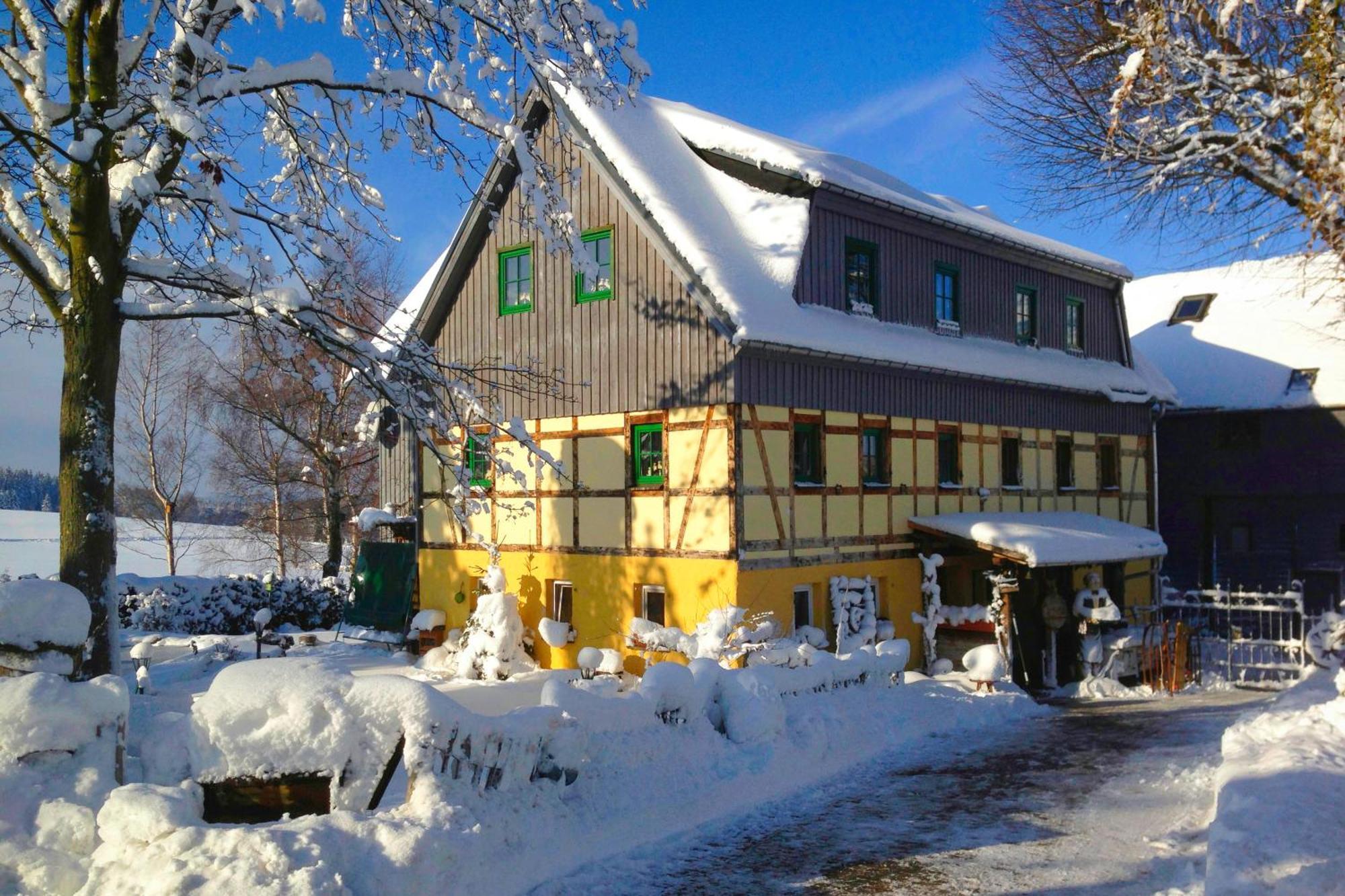 Hotel Olbernhau Mit Sauna - Kleines Landhotel Zur Ofenschenke Eksteriør bilde